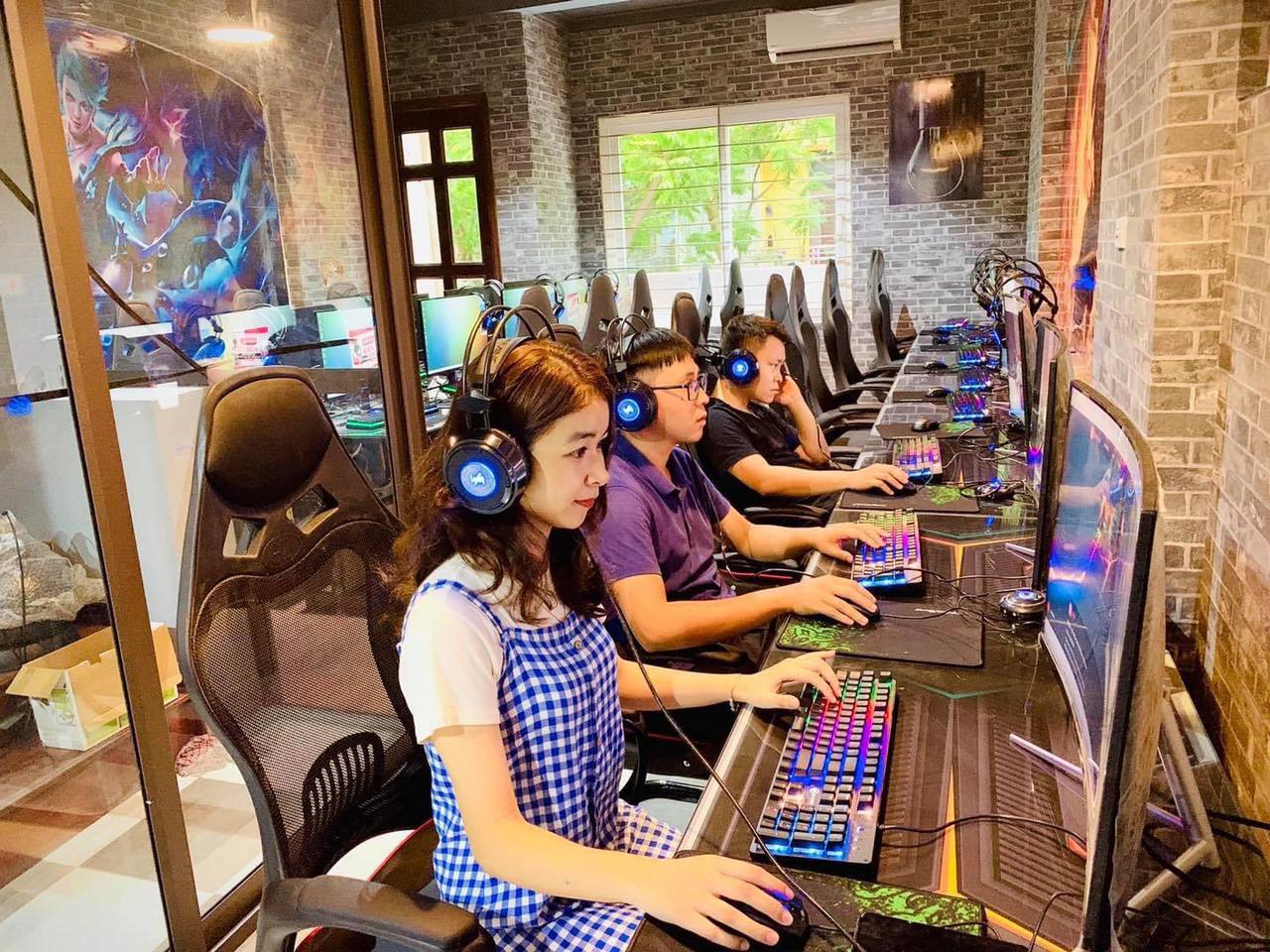 Giải đáp thắc mắc: Chi phí mở phòng game khoảng bao nhiêu?