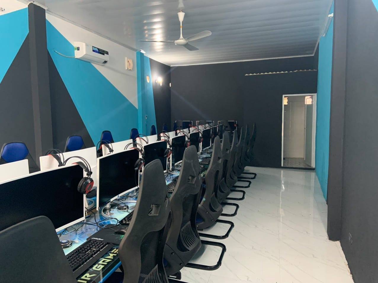 Quốc Đạt Computer - Thi công, lắp đặt phòng game net 25 máy trọn gói tại Nội Bài